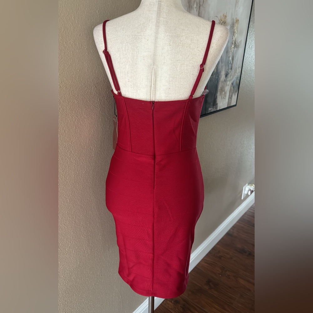 Elegant Red Bandage Dress - Picture 8 of 10